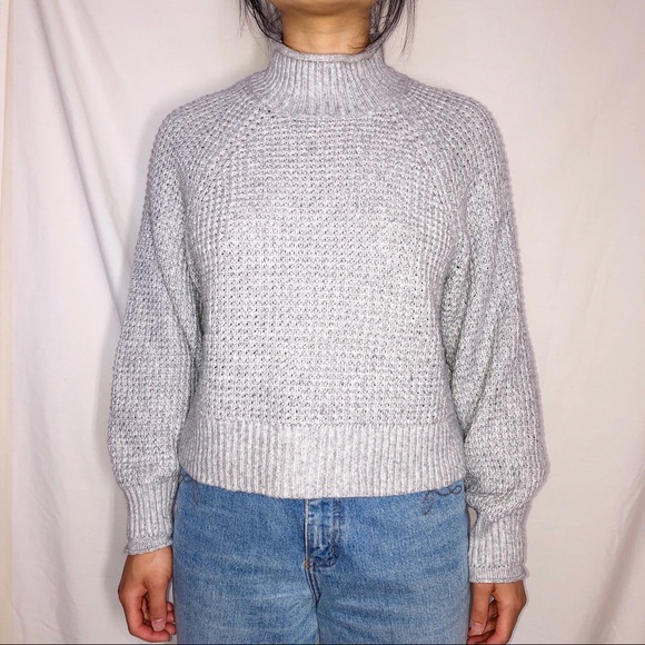 American Eagle Outfitters gray mocknek sweater S